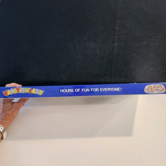 Extremely Rare Vacation Land Board Game Jr. Pro Inc. 1971-1999 Still in Unopened - Picture 8 of 10